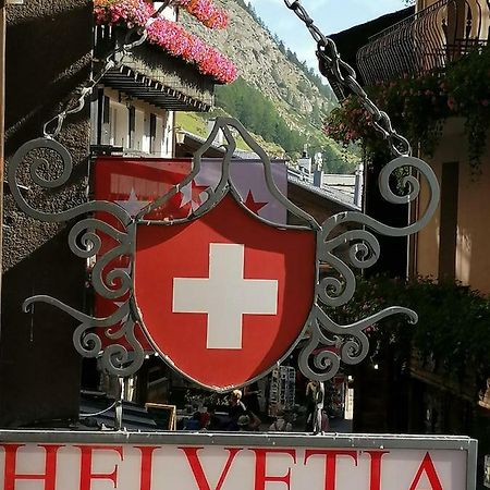 Petit Helvetia Budget Hotel Zermatt Exterior photo